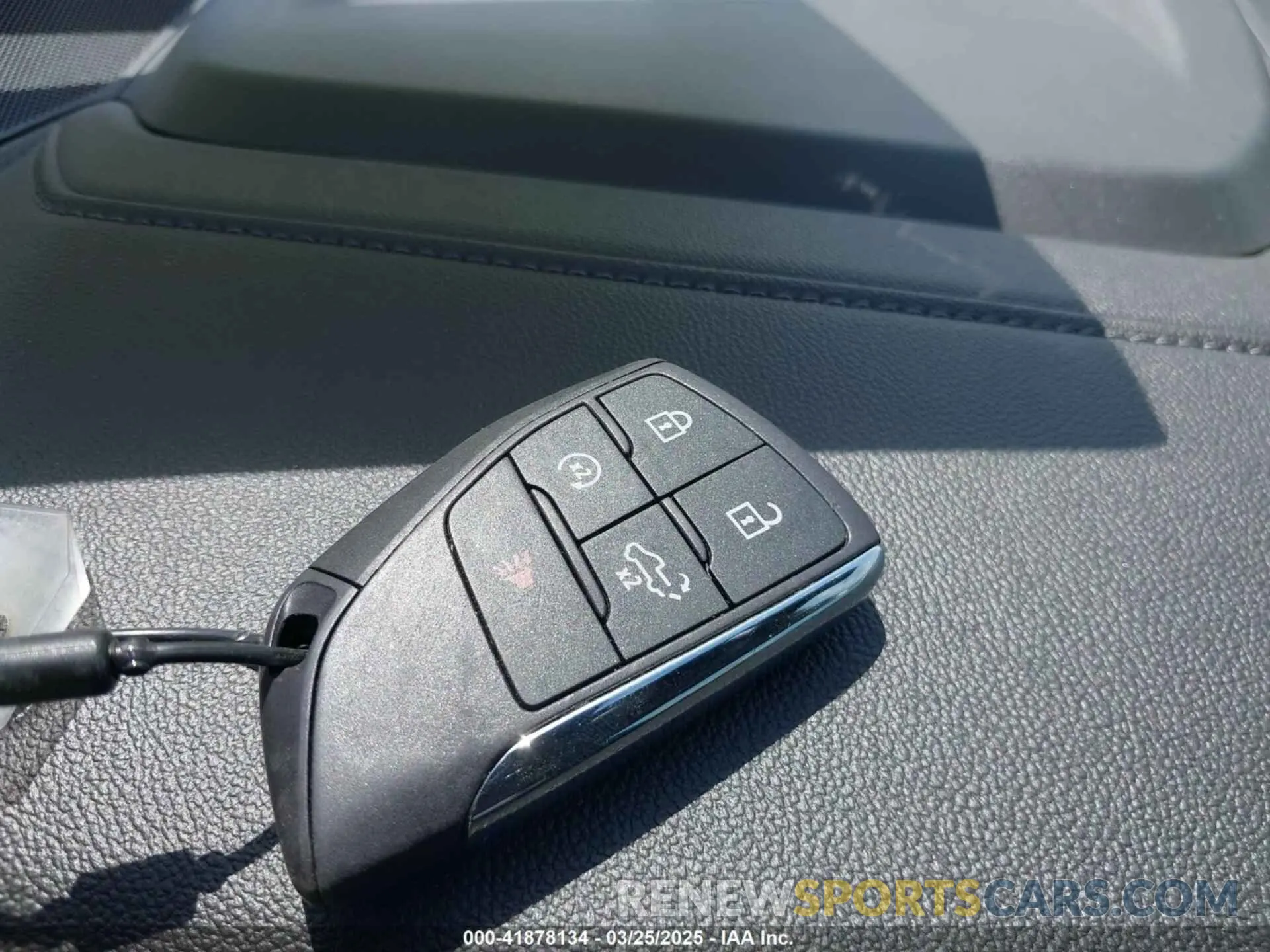 11 fotografías del automóvil dañado 3GTPHDED0RG310085 GMC SIERRA 1500 2024