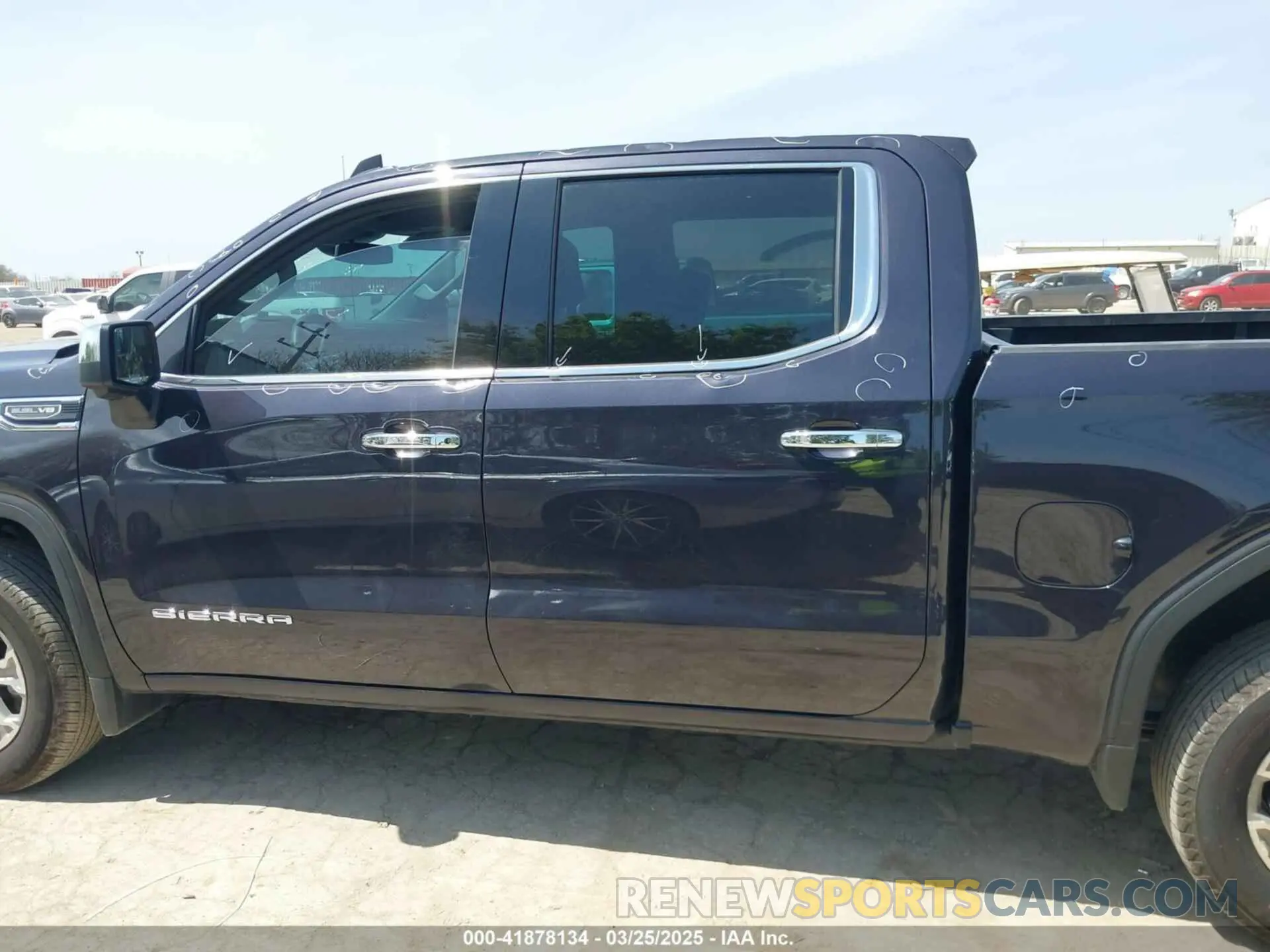 14 fotografías del automóvil dañado 3GTPHDED0RG310085 GMC SIERRA 1500 2024