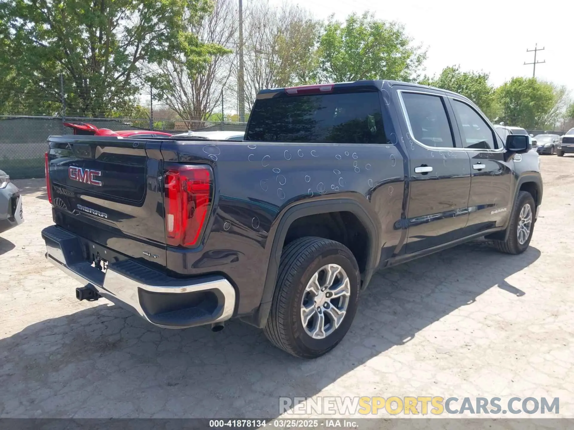4 fotografías del automóvil dañado 3GTPHDED0RG310085 GMC SIERRA 1500 2024