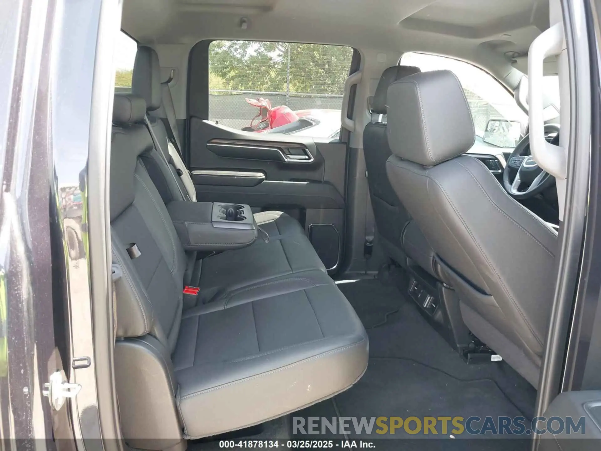 8 fotografías del automóvil dañado 3GTPHDED0RG310085 GMC SIERRA 1500 2024