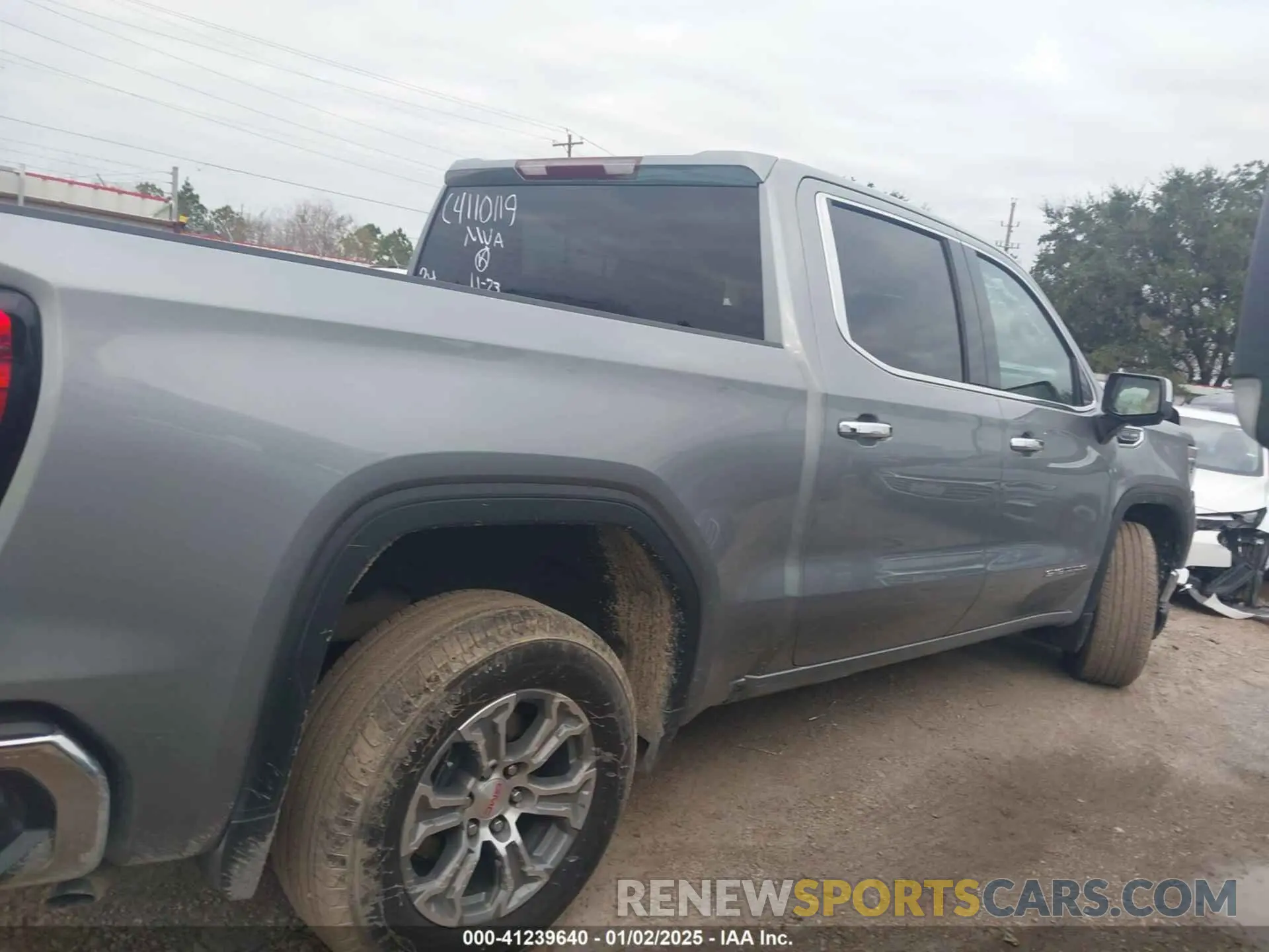 13 fotografías del automóvil dañado 3GTPHDED9RG404515 GMC SIERRA 1500 2024