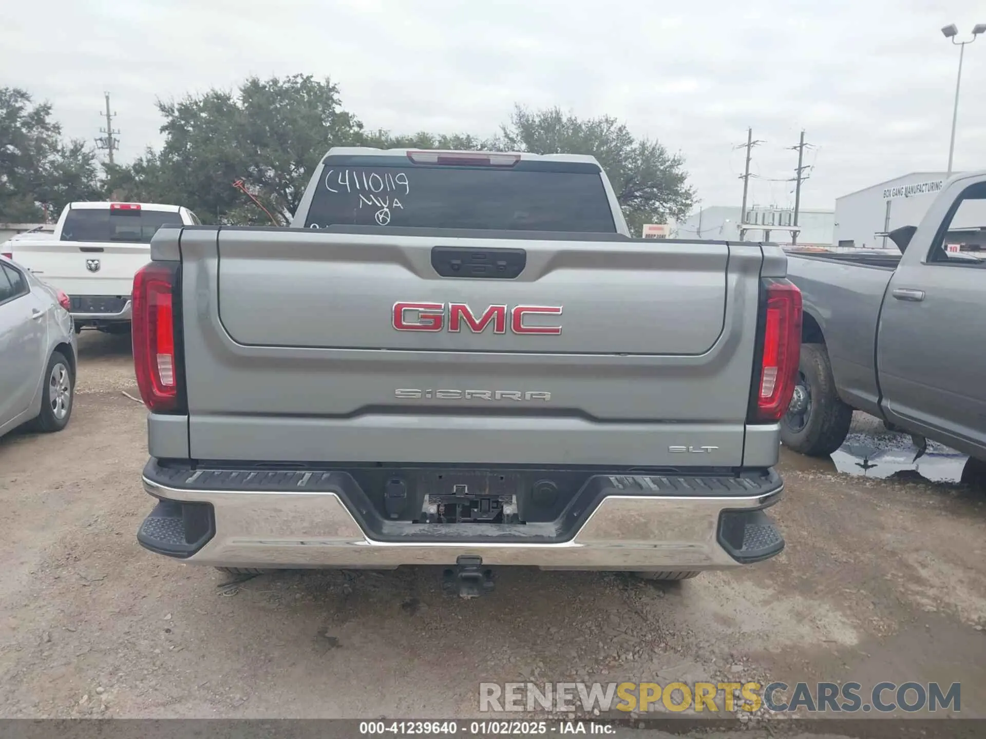 16 fotografías del automóvil dañado 3GTPHDED9RG404515 GMC SIERRA 1500 2024