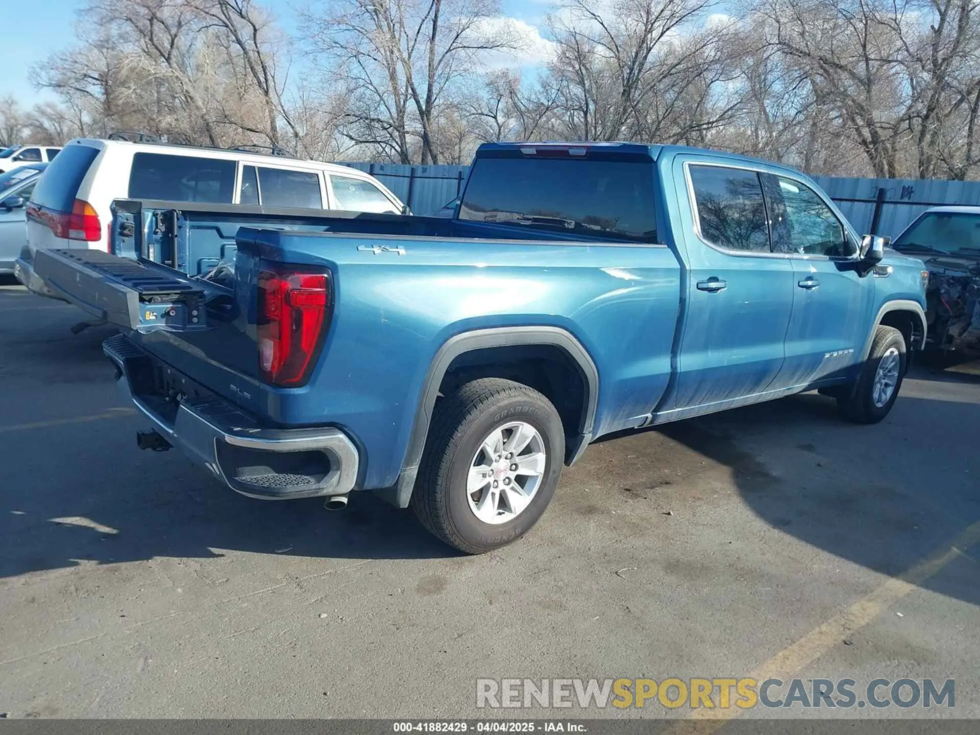 4 fotografías del automóvil dañado 3GTPUBEK2RG279419 GMC SIERRA 1500 2024