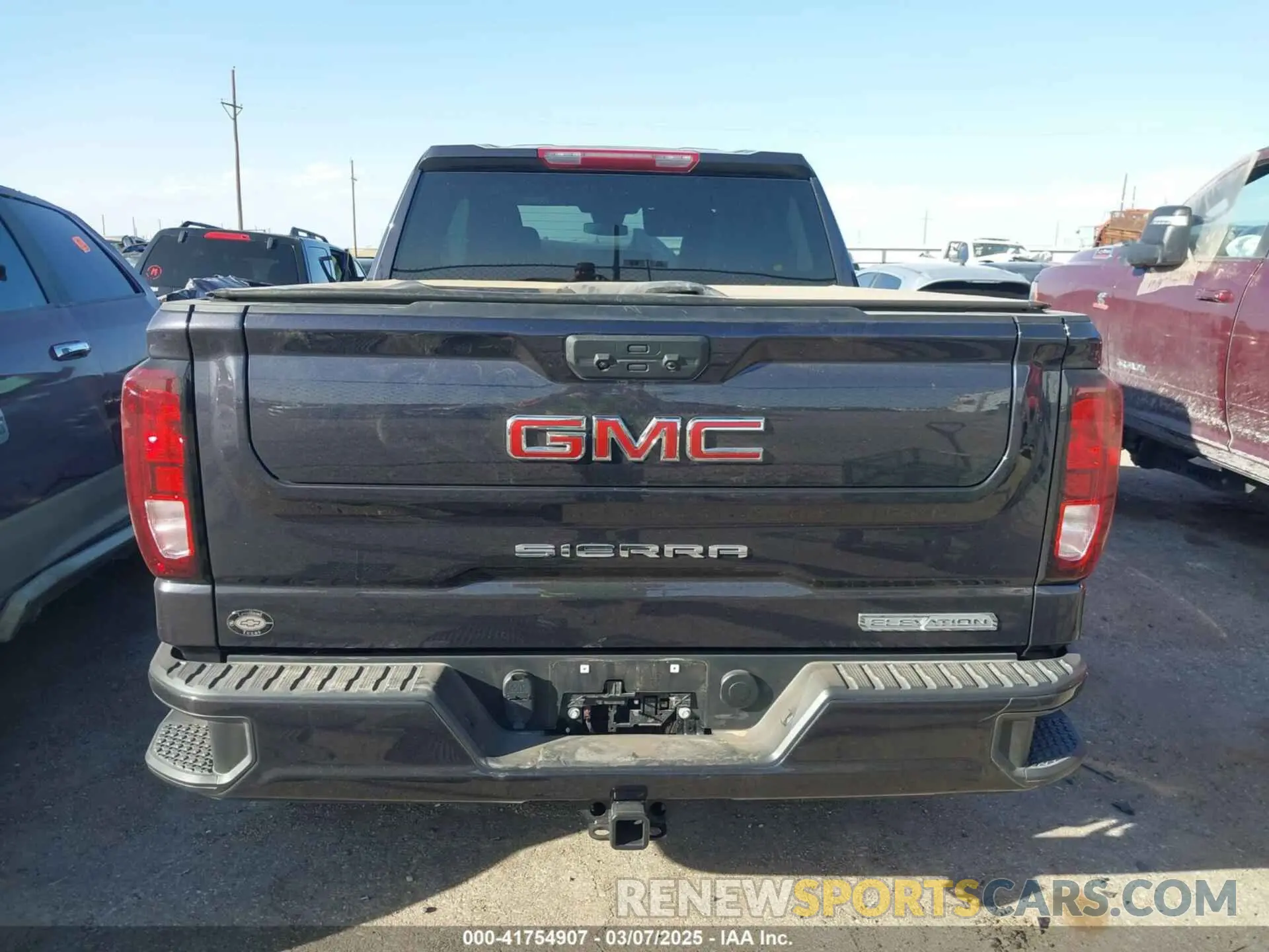 16 fotografías del automóvil dañado 3GTPUCEK5RG450783 GMC SIERRA 1500 2024