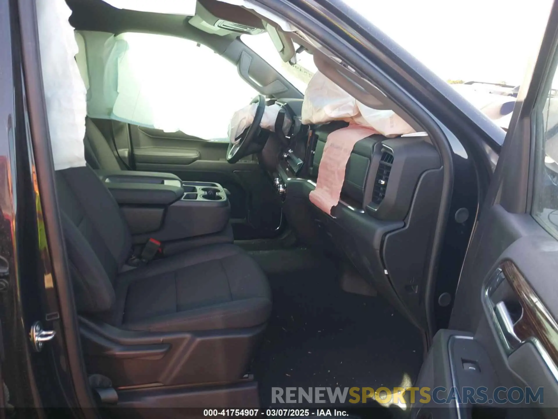 5 fotografías del automóvil dañado 3GTPUCEK5RG450783 GMC SIERRA 1500 2024