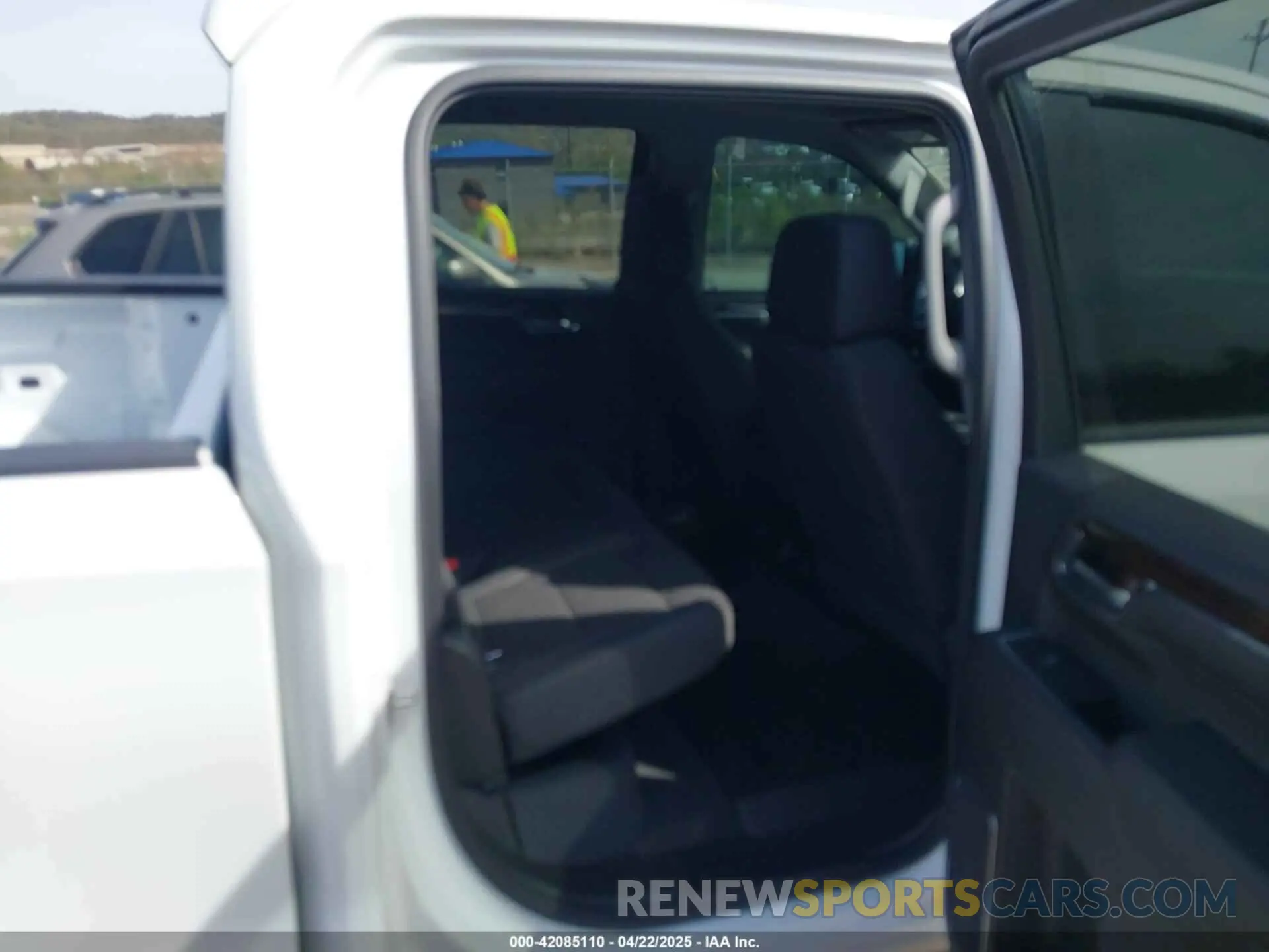 8 fotografías del automóvil dañado 3GTPUJEK6RG311217 GMC SIERRA 1500 2024