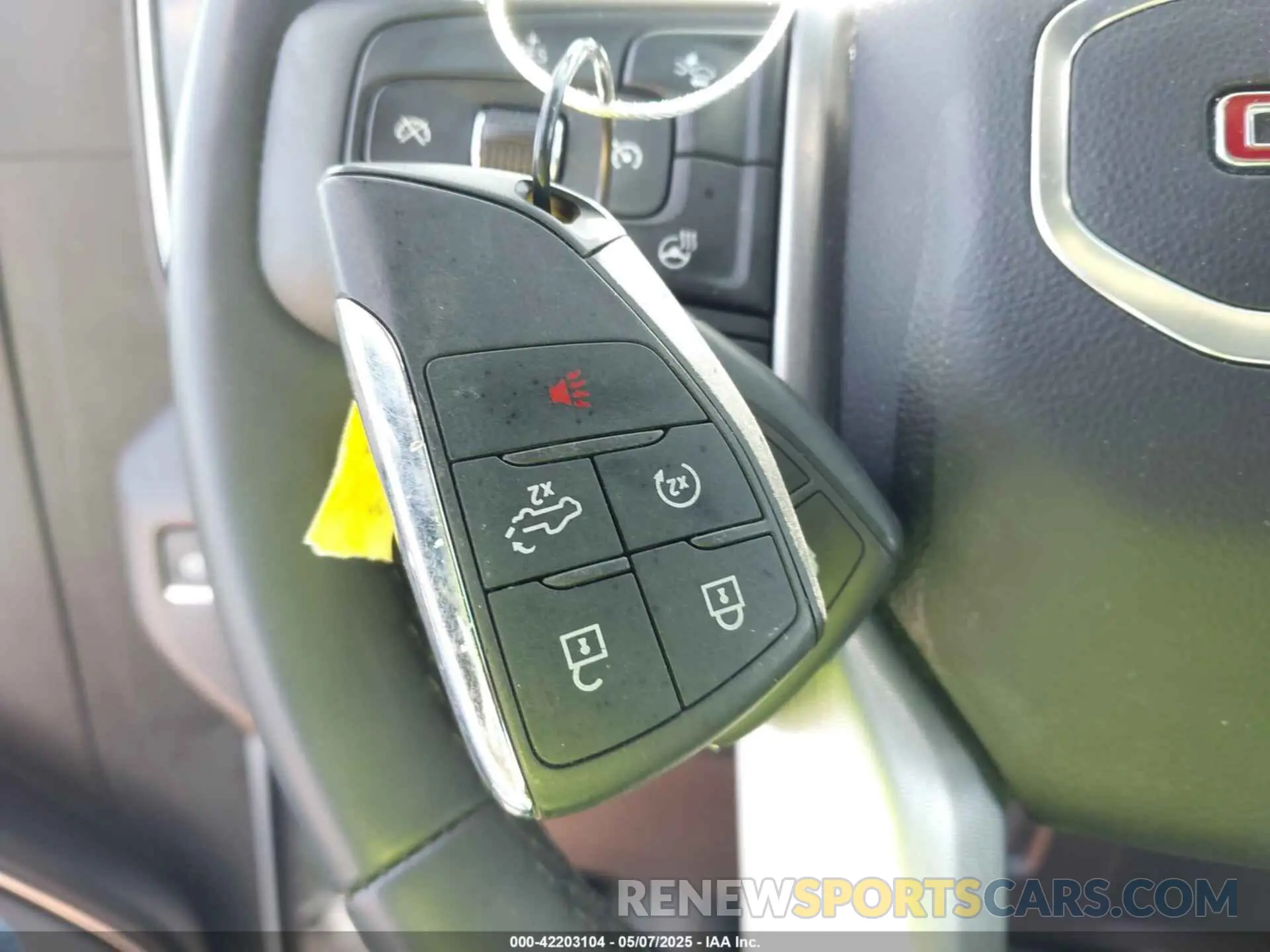 11 fotografías del automóvil dañado 3GTUUDED3RG390318 GMC SIERRA 1500 2024