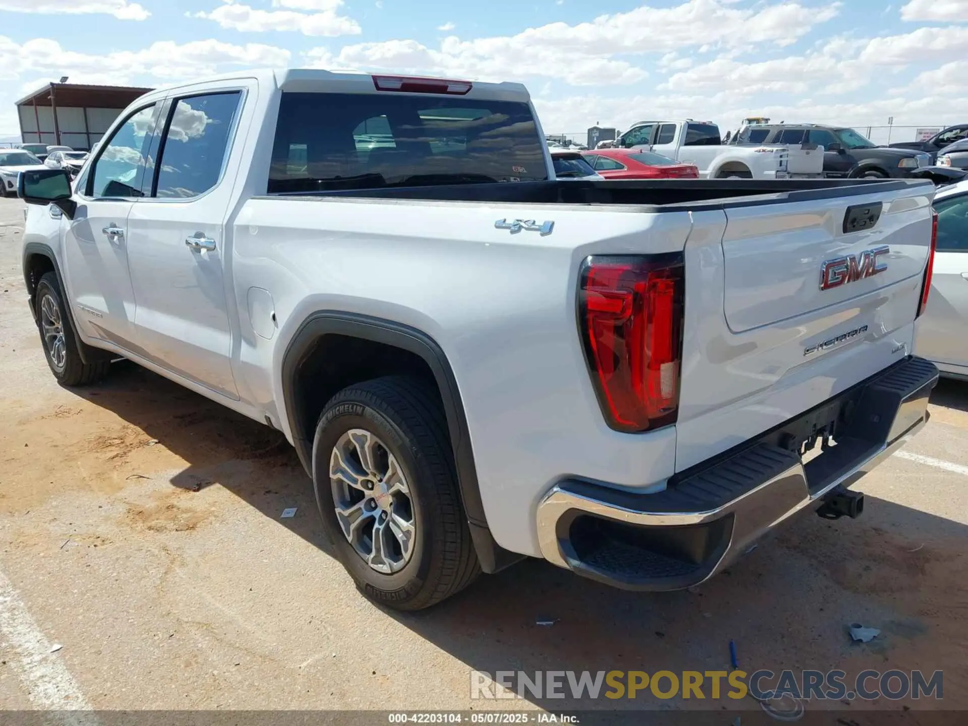 3 fotografías del automóvil dañado 3GTUUDED3RG390318 GMC SIERRA 1500 2024