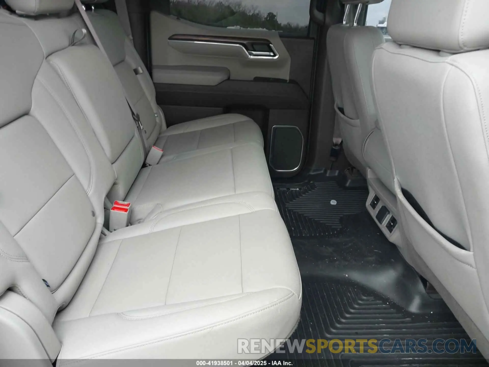 8 fotografías del automóvil dañado 3GTUUDED7RG162967 GMC SIERRA 1500 2024