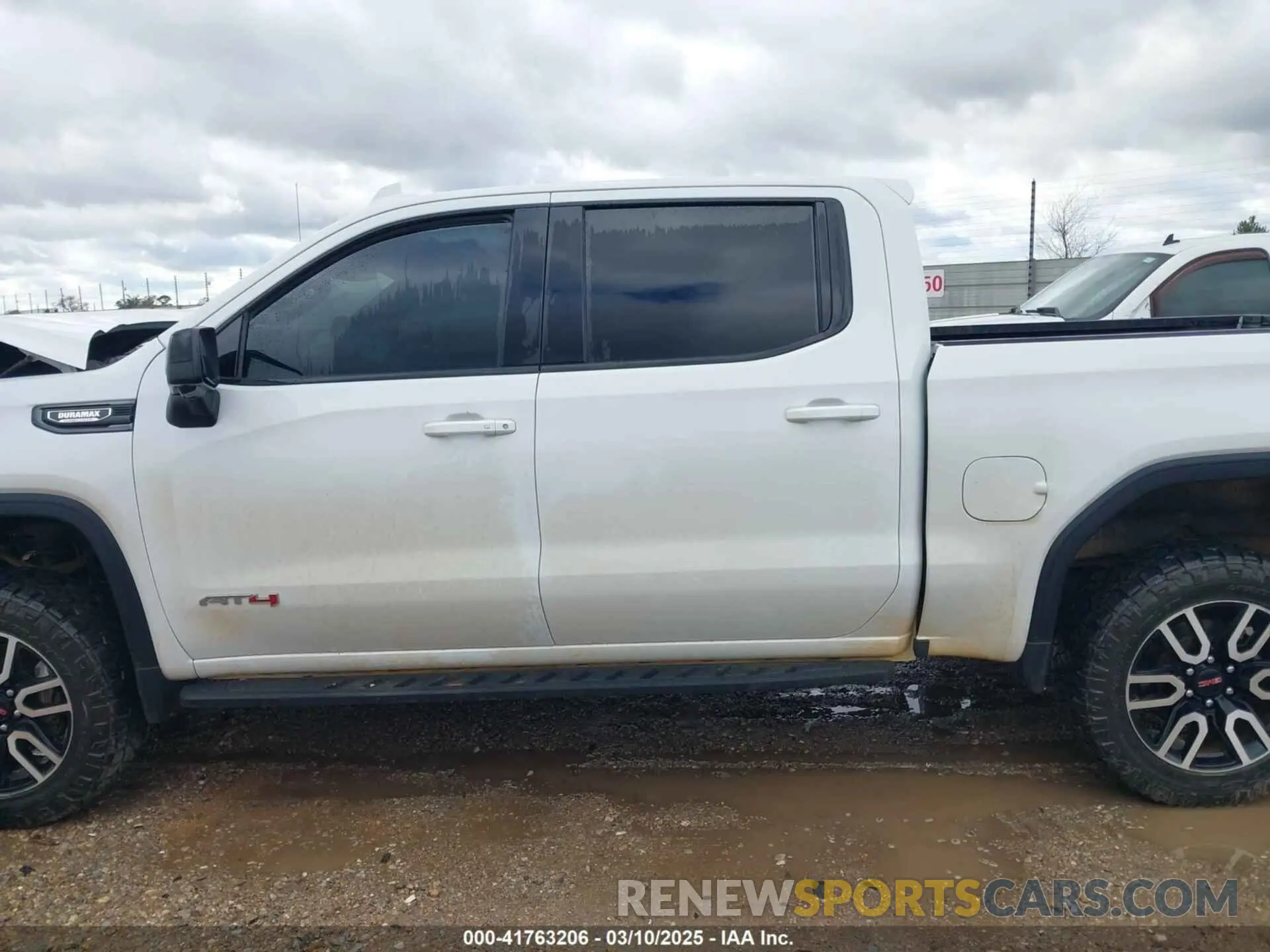 14 fotografías del automóvil dañado 3GTUUEE8XRG108099 GMC SIERRA 1500 2024
