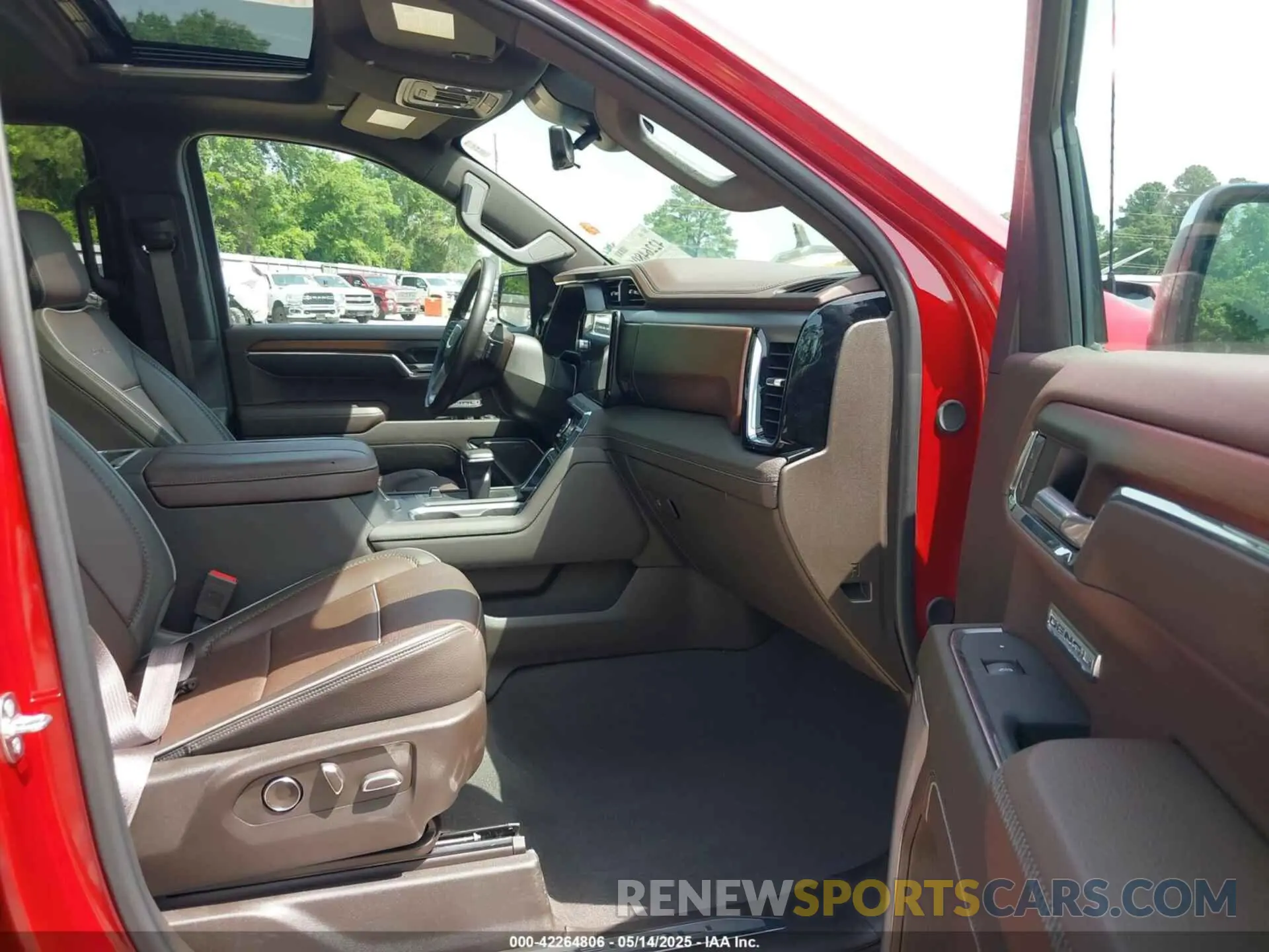 5 fotografías del automóvil dañado 3GTUUGED4RG320070 GMC SIERRA 1500 2024