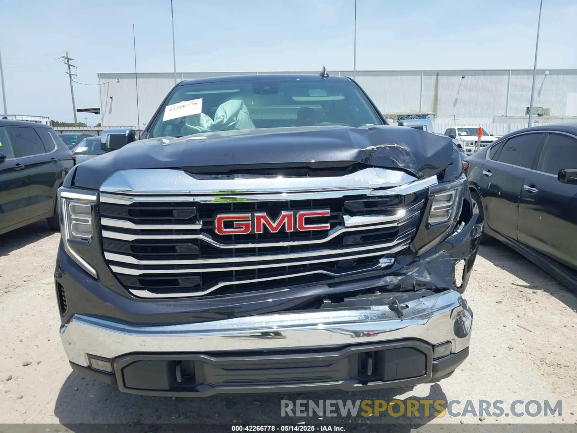 12 fotografías del automóvil dañado 1GTPHDED8SZ198903 GMC SIERRA 1500 2025
