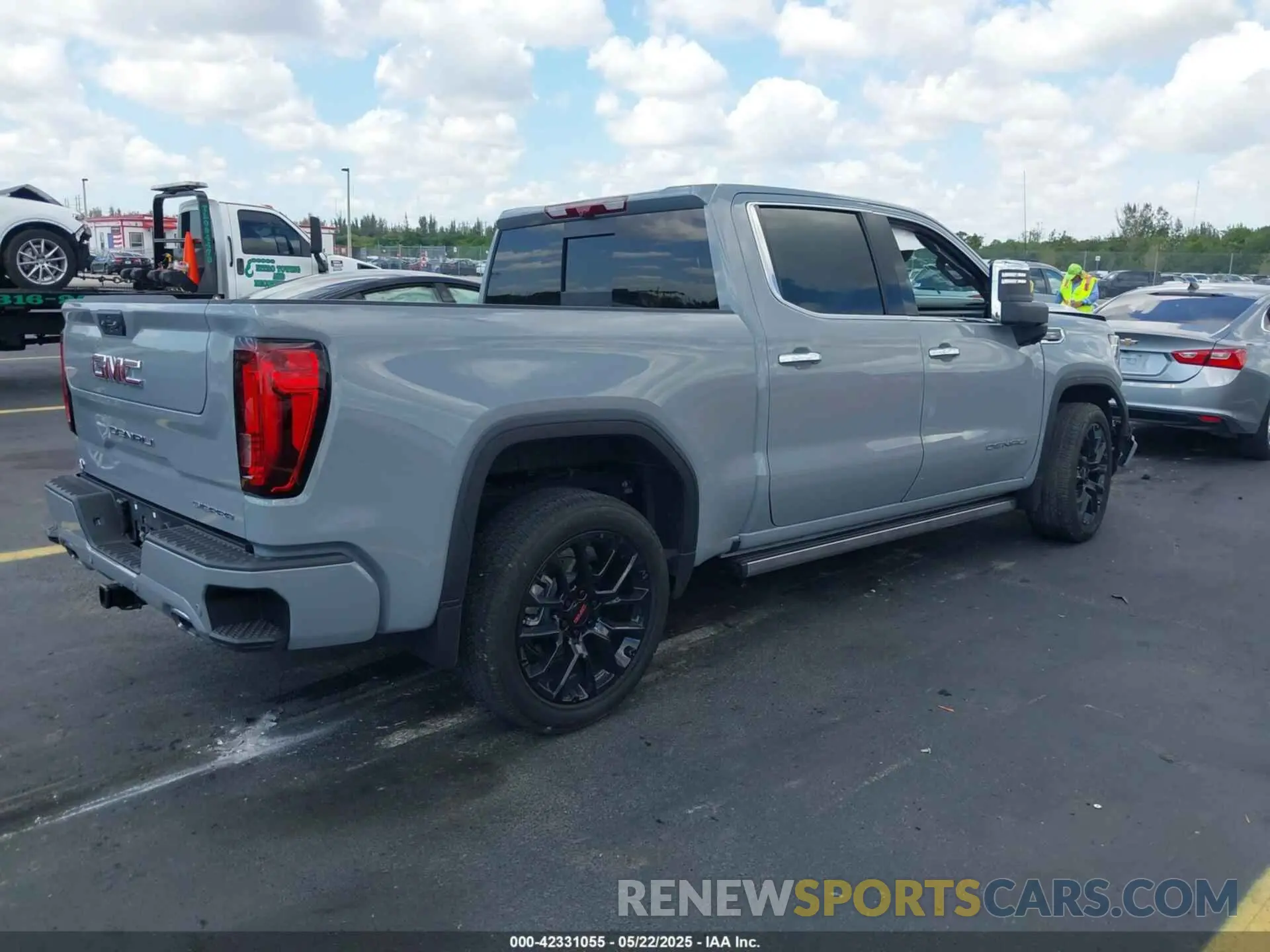 4 fotografías del automóvil dañado 1GTUUGEL9SZ177971 GMC SIERRA 1500 2025