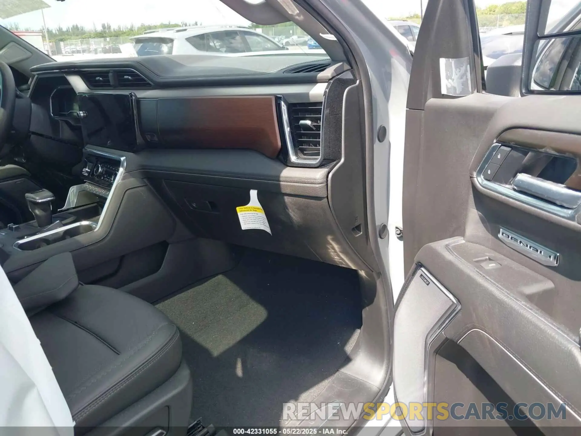5 fotografías del automóvil dañado 1GTUUGEL9SZ177971 GMC SIERRA 1500 2025