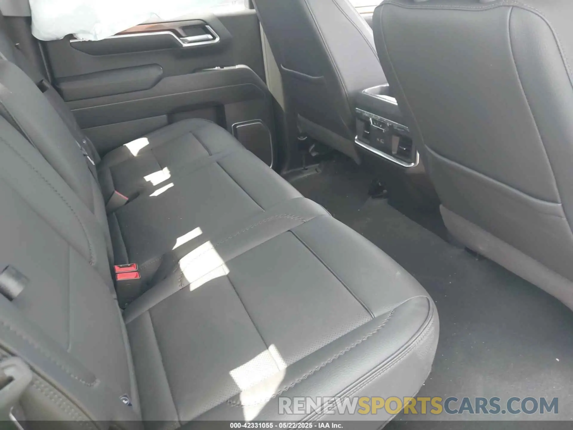 8 fotografías del automóvil dañado 1GTUUGEL9SZ177971 GMC SIERRA 1500 2025