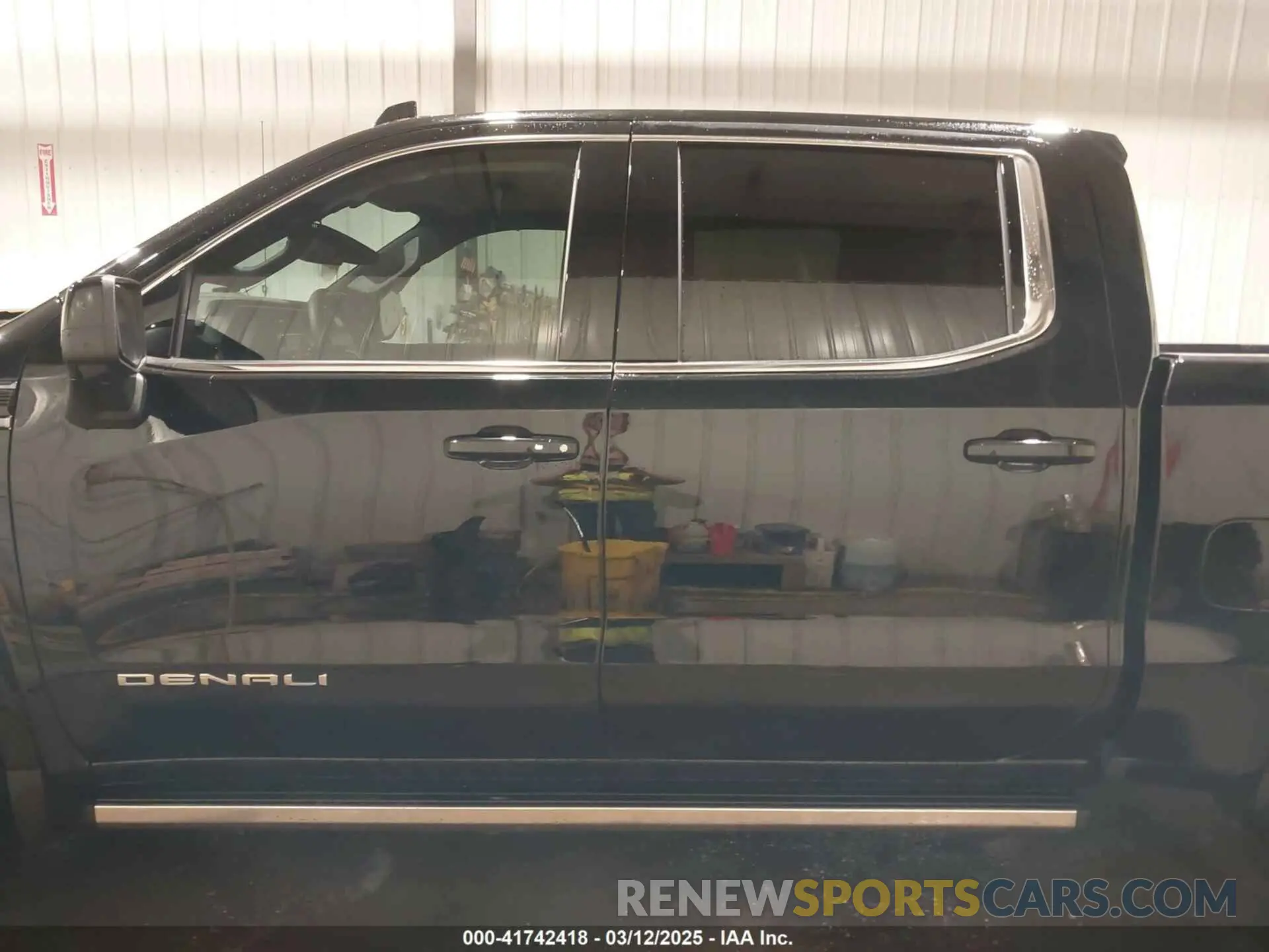 15 fotografías del automóvil dañado 1GTUUHEL8SZ124362 GMC SIERRA 1500 2025