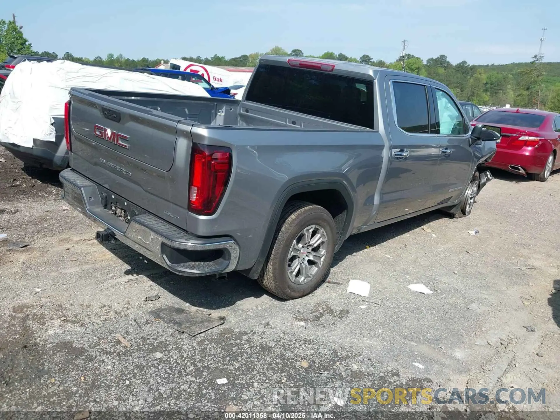 4 fotografías del automóvil dañado 3GTPHDED6SG204133 GMC SIERRA 1500 2025
