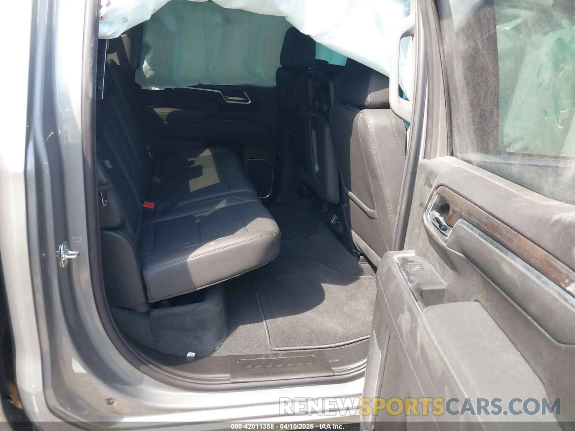 8 fotografías del automóvil dañado 3GTPHDED6SG204133 GMC SIERRA 1500 2025