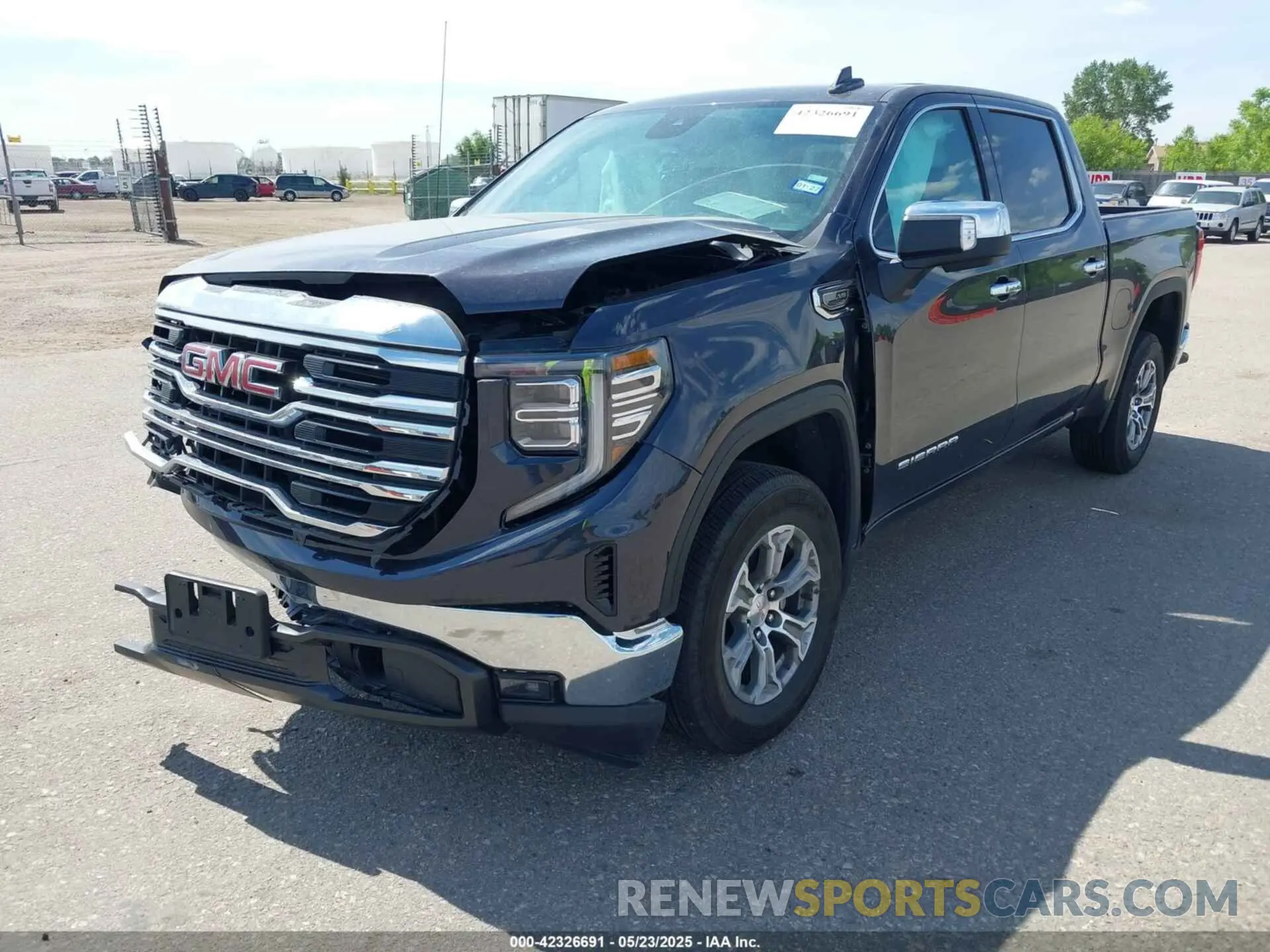 2 fotografías del automóvil dañado 3GTPHDED7SG246052 GMC SIERRA 1500 2025