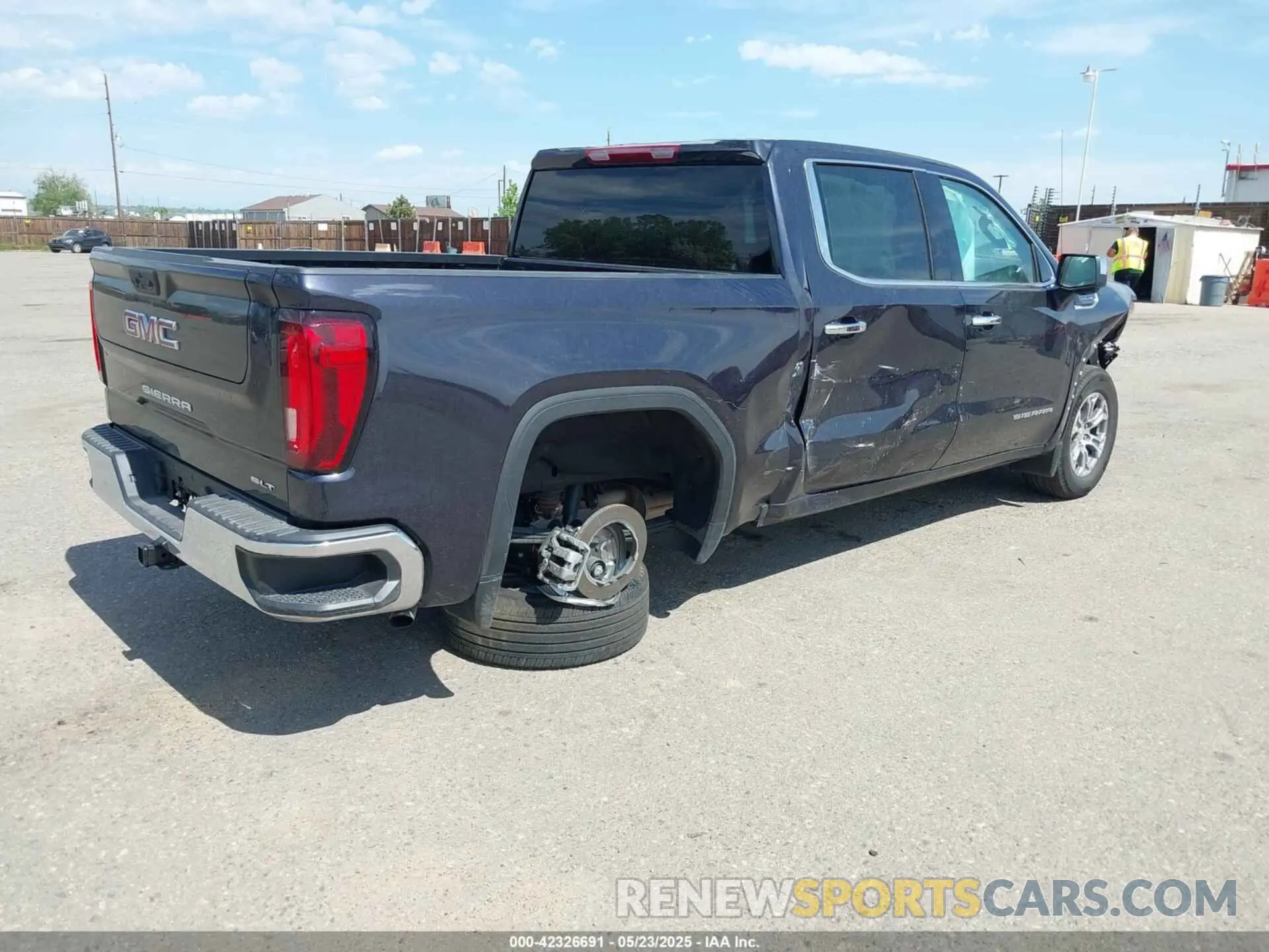 4 fotografías del automóvil dañado 3GTPHDED7SG246052 GMC SIERRA 1500 2025