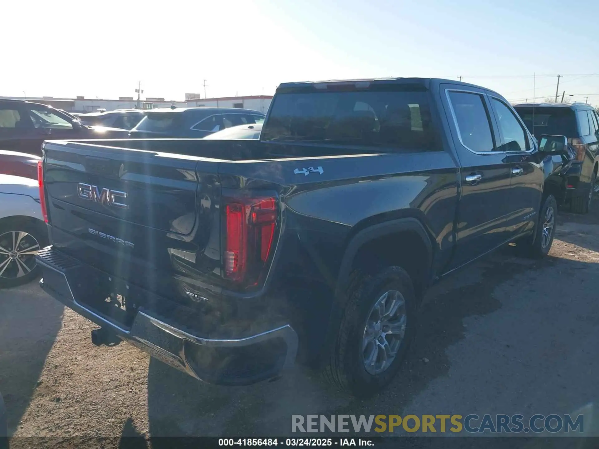 4 fotografías del automóvil dañado 3GTUUDED7SG248074 GMC SIERRA 1500 2025