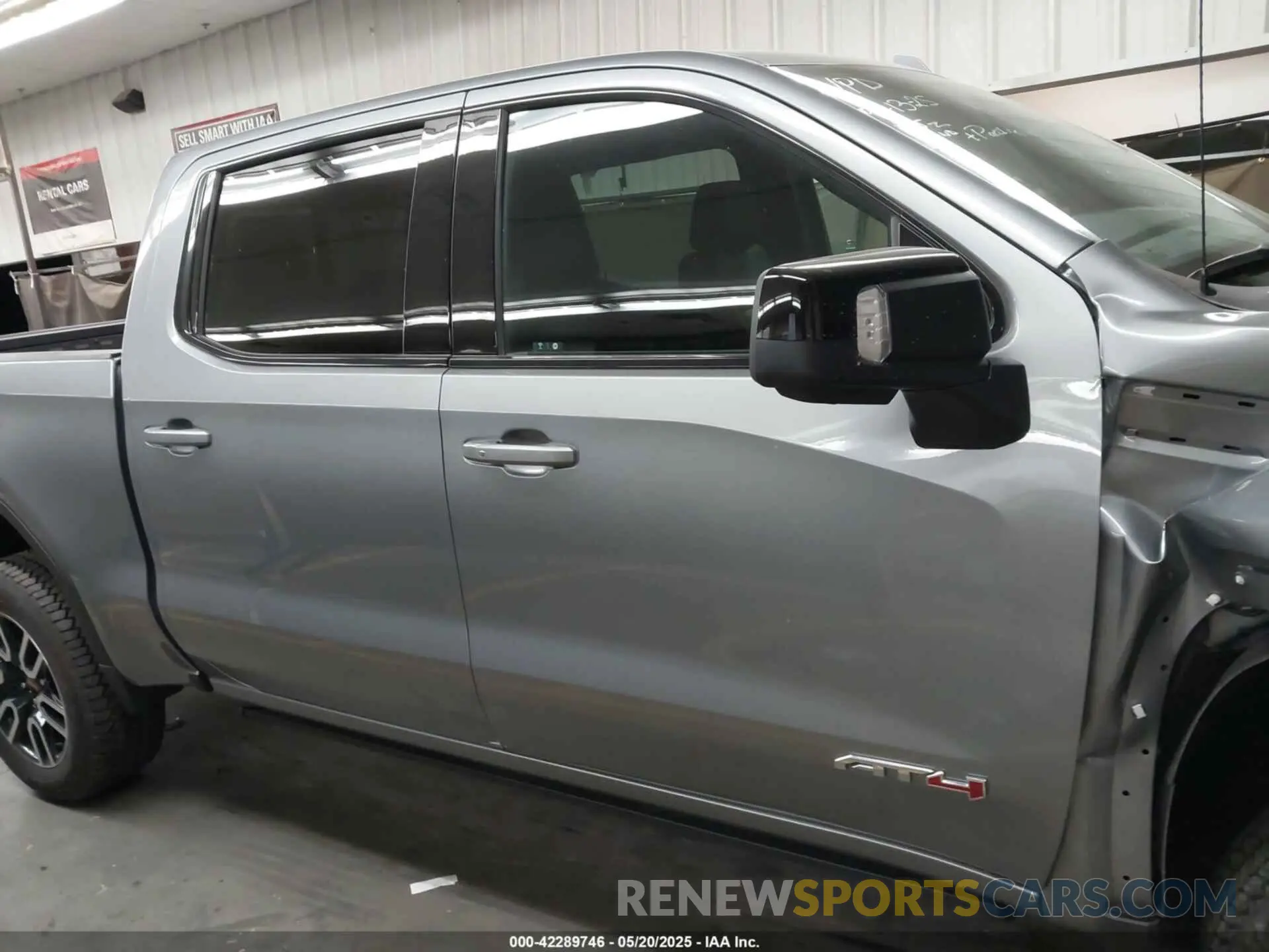 13 fotografías del automóvil dañado 3GTUUEE86SG154454 GMC SIERRA 1500 2025
