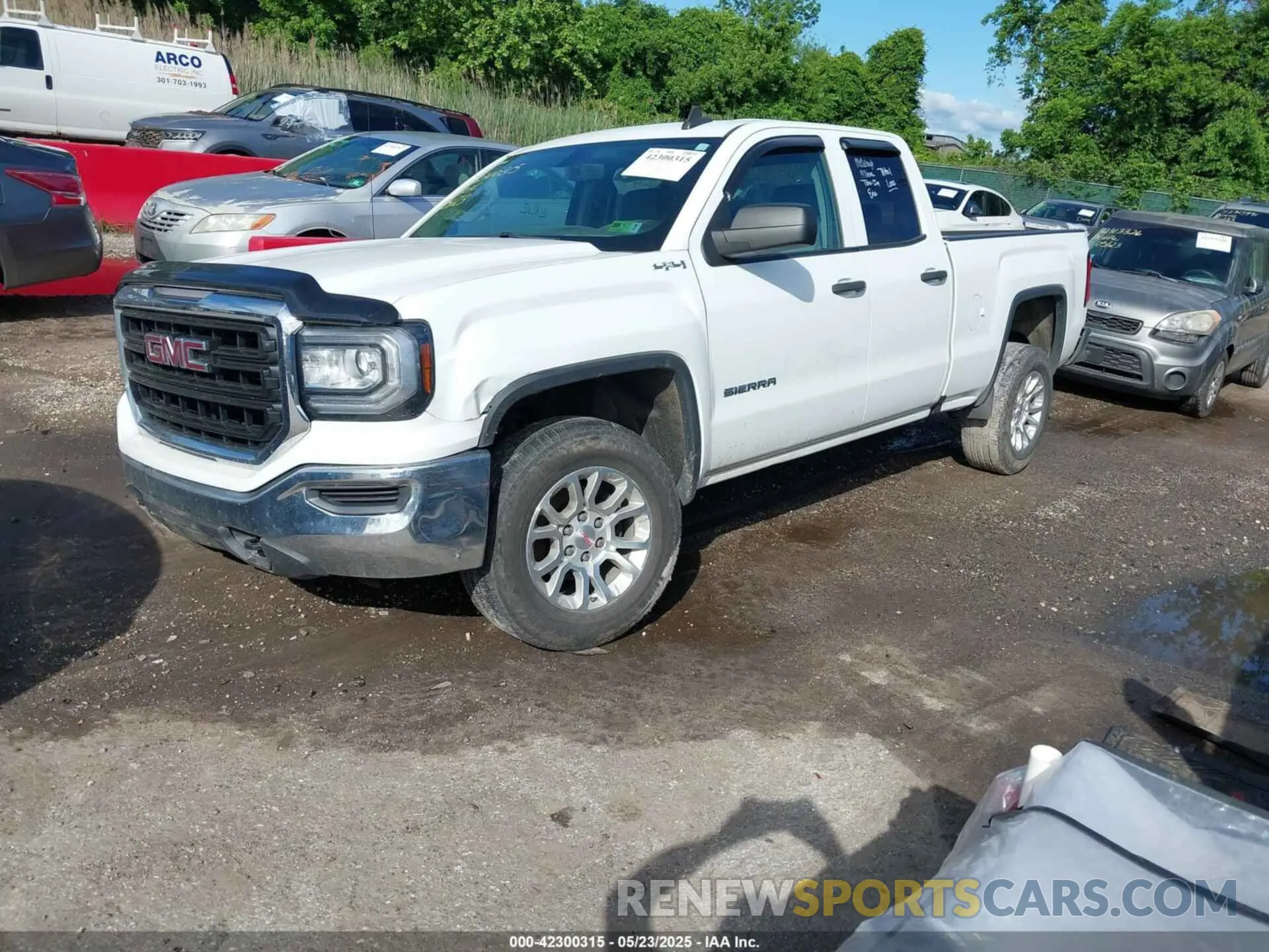 2 fotografías del automóvil dañado 2GTV2LEC1K1223241 GMC SIERRA 1500 LIMITED 2019