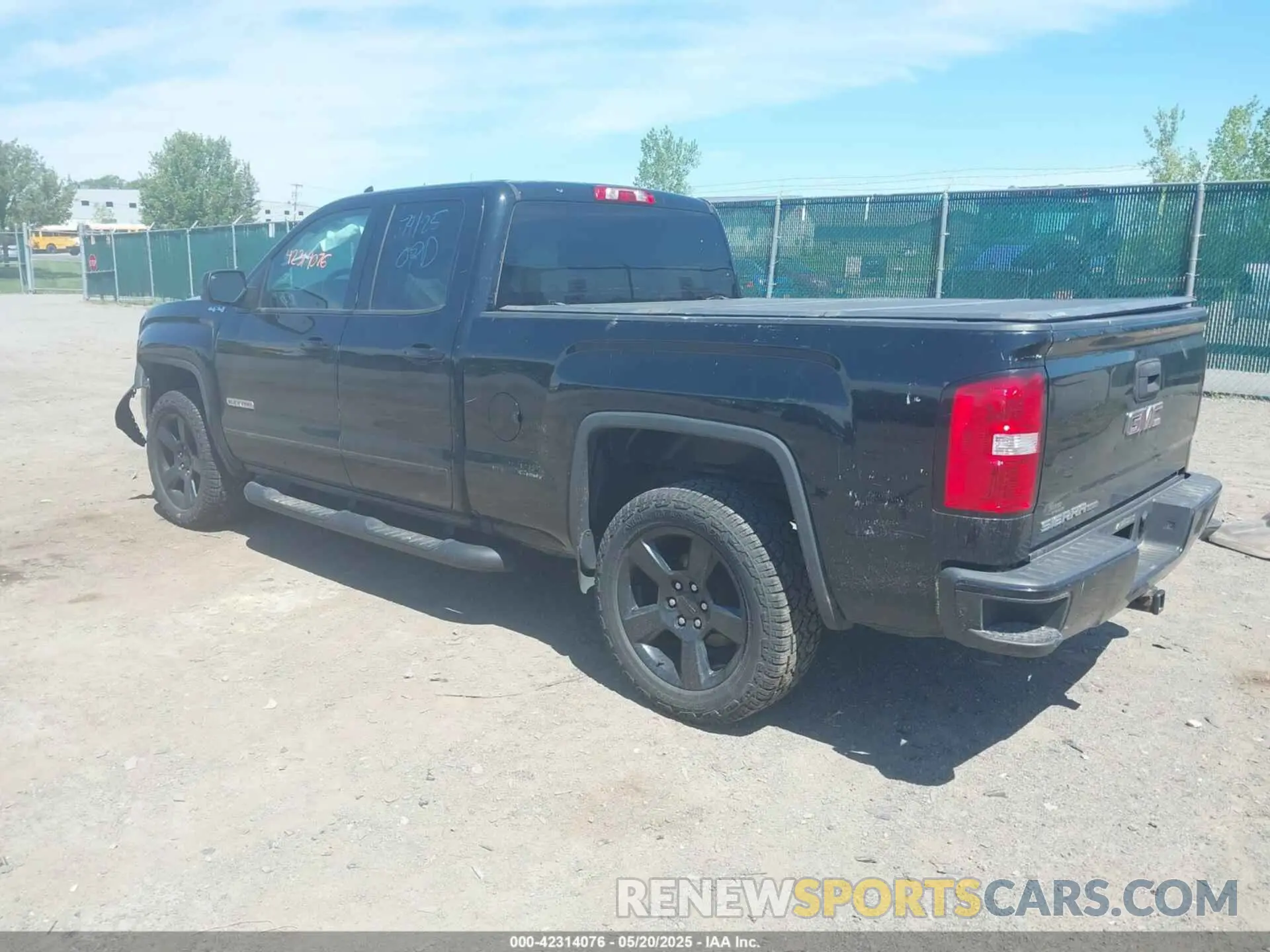 3 fotografías del automóvil dañado 2GTV2LEC6K1237491 GMC SIERRA 1500 LIMITED 2019