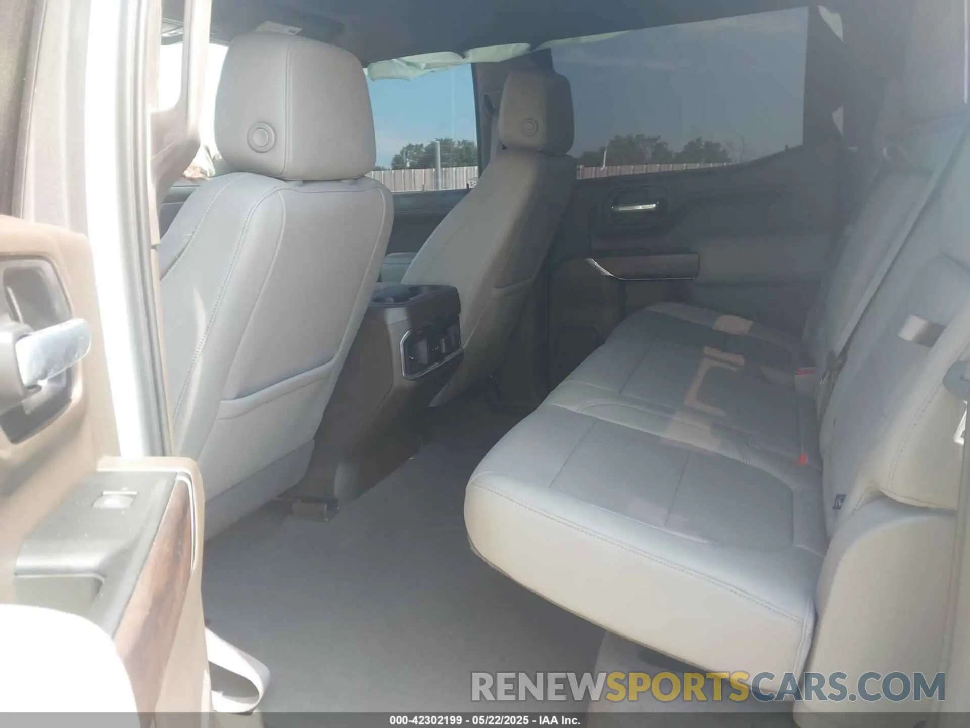 8 fotografías del automóvil dañado 3GTP8DED9NG201778 GMC SIERRA 1500 LIMITED 2022