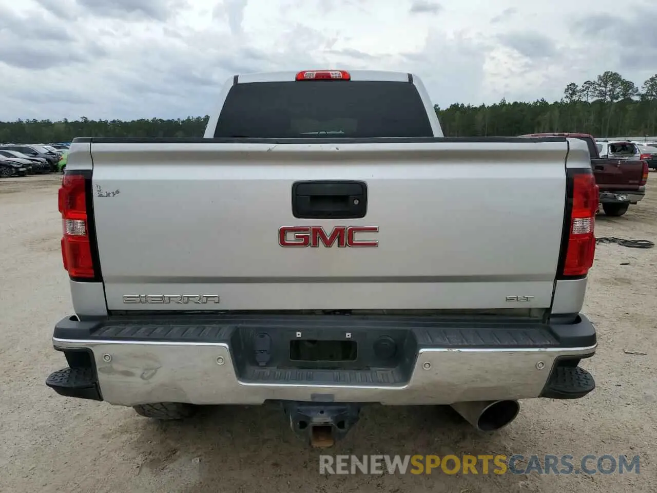 6 fotografías del automóvil dañado 1GT12REY3KF236787 GMC SIERRA 2019