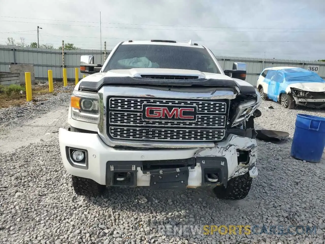 5 fotografías del automóvil dañado 1GT12SEY6KF184336 GMC SIERRA 2019