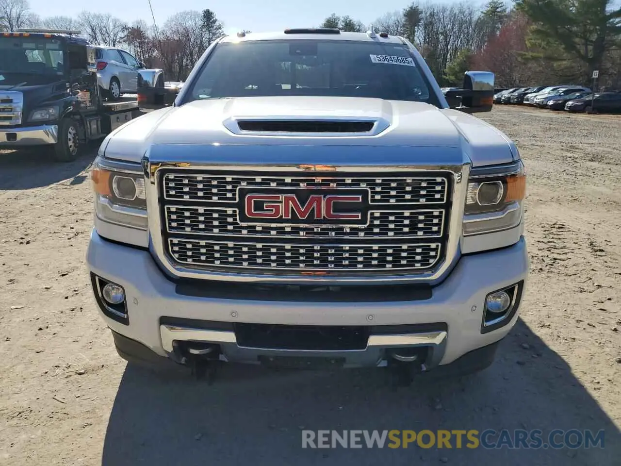 5 fotografías del automóvil dañado 1GT12SEY7KF230207 GMC SIERRA 2019