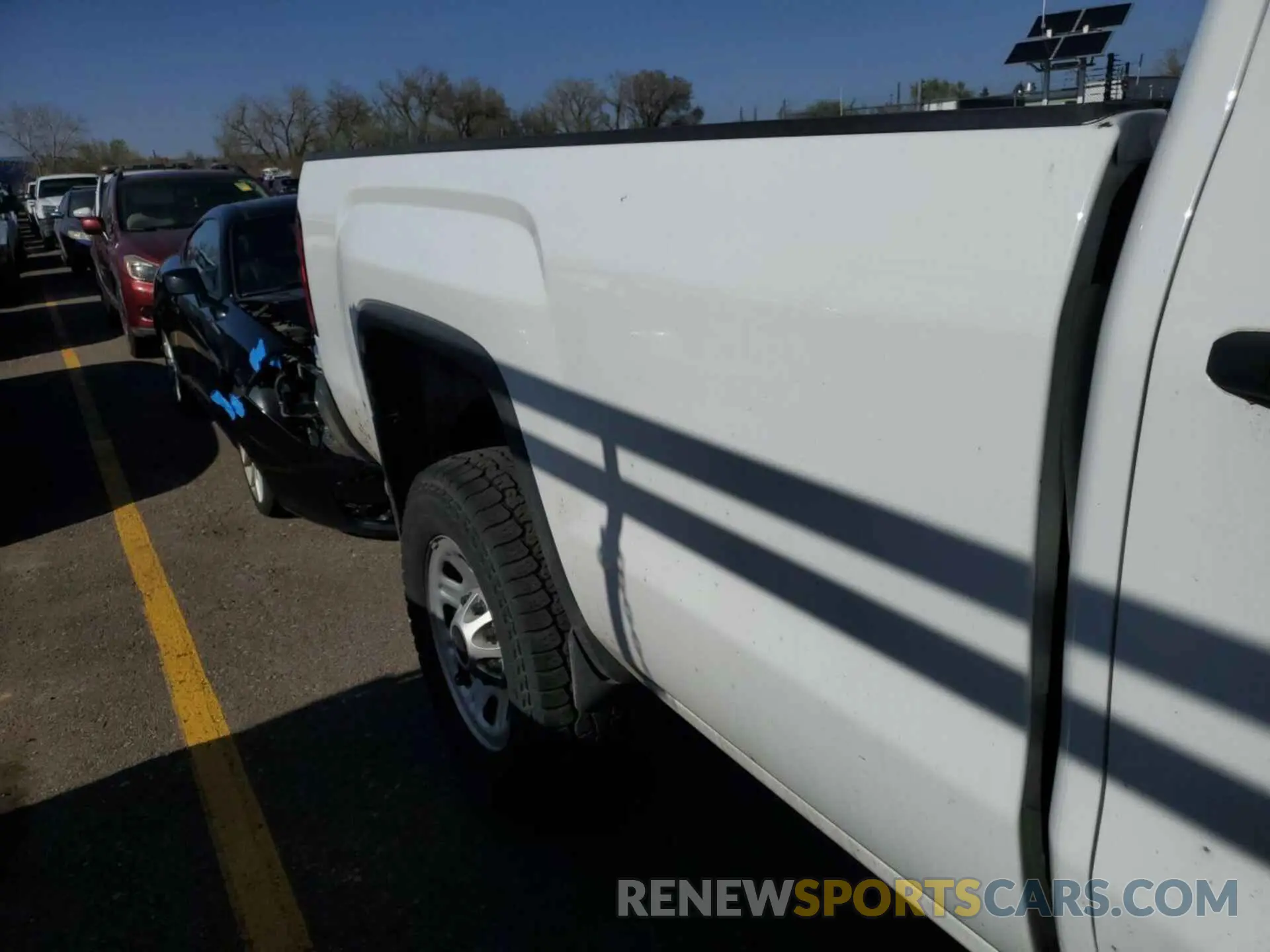 29 fotografías del automóvil dañado 1GT42TCY5KF247562 GMC SIERRA 2019