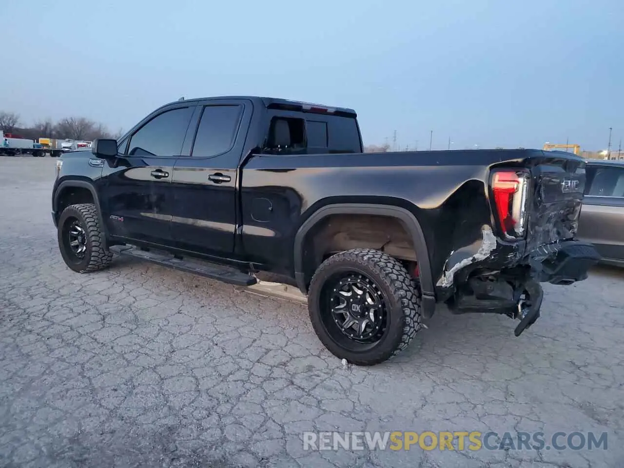 2 fotografías del automóvil dañado 1GTR9EED6KZ177222 GMC SIERRA 2019