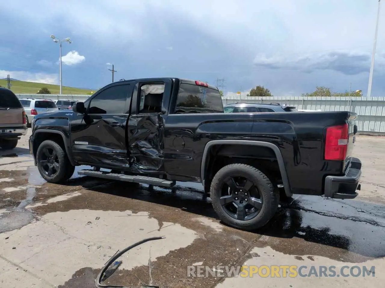 2 fotografías del automóvil dañado 2GTV2LEC7K1109728 GMC SIERRA 2019