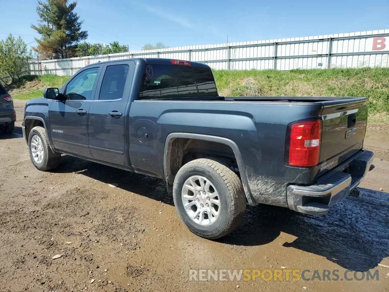 2 fotografías del automóvil dañado 2GTV2MECXK1192383 GMC SIERRA 2019
