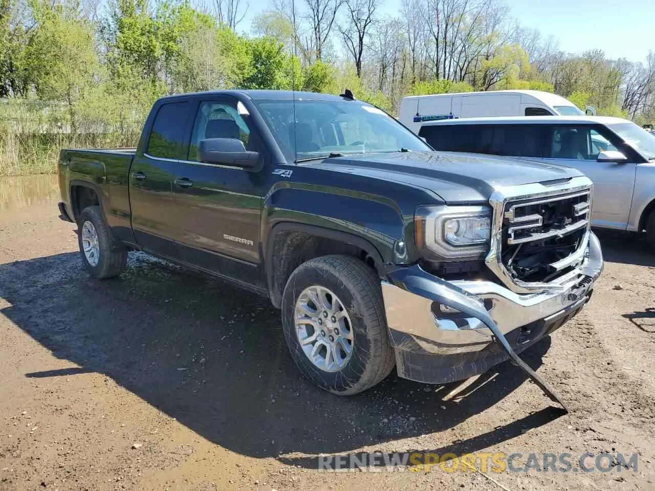 4 fotografías del automóvil dañado 2GTV2MECXK1192383 GMC SIERRA 2019