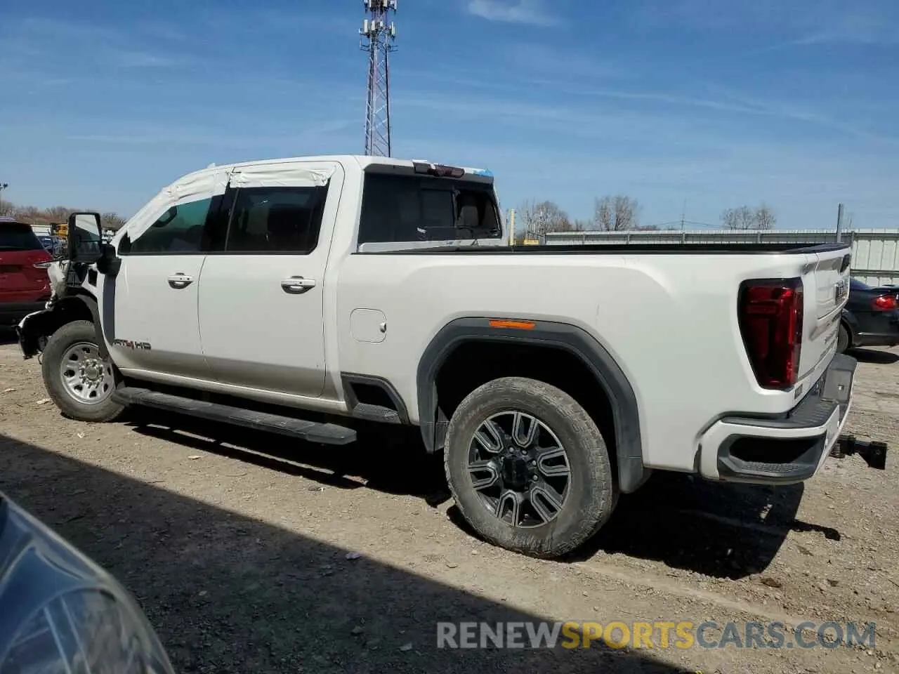2 fotografías del automóvil dañado 1GT49PEY4LF270896 GMC SIERRA 2020