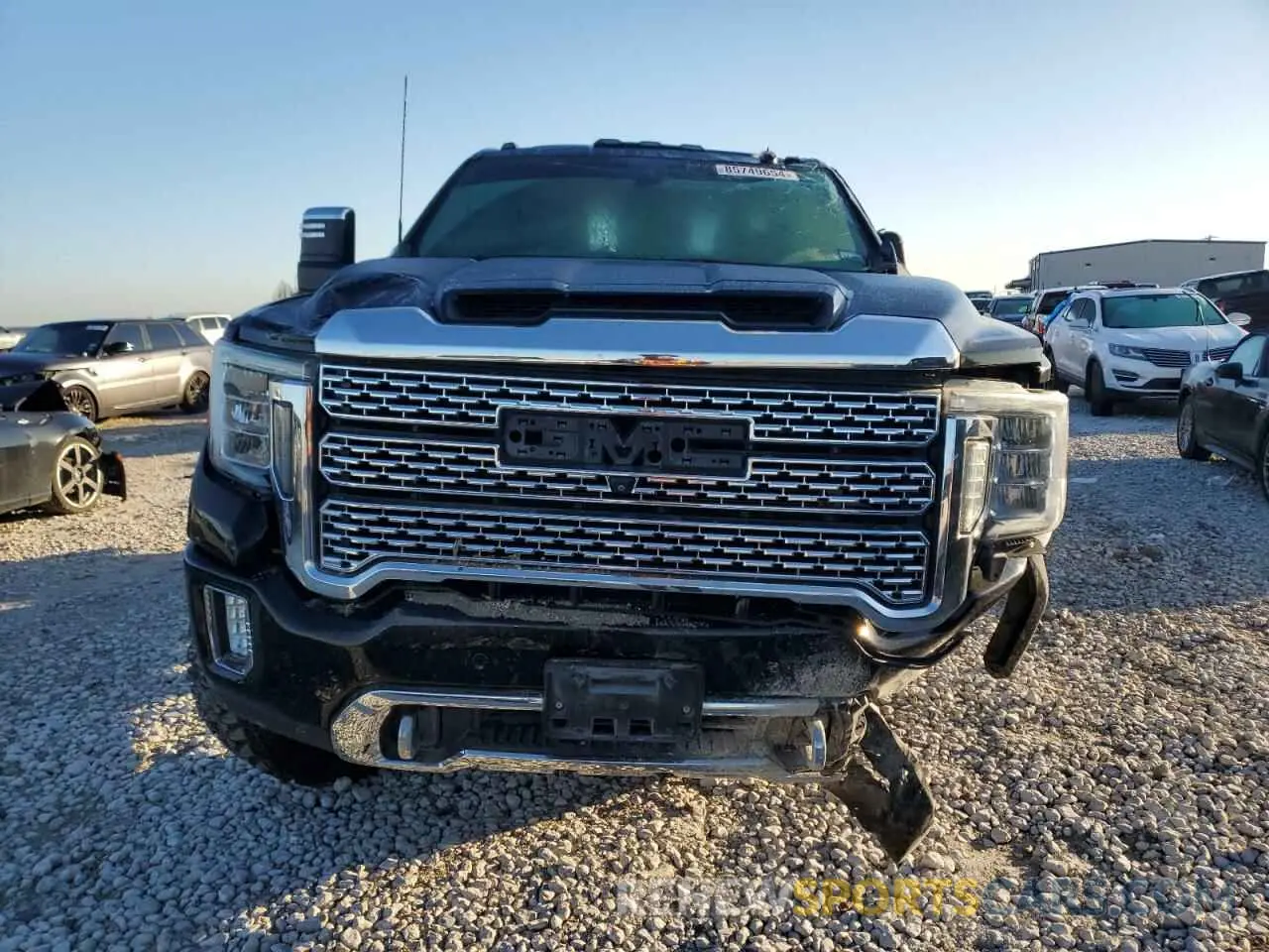 5 fotografías del automóvil dañado 1GT49REY9LF133397 GMC SIERRA 2020