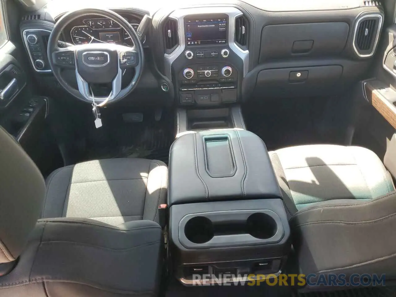 8 fotografías del automóvil dañado 3GTU9CED9LG329932 GMC SIERRA 2020