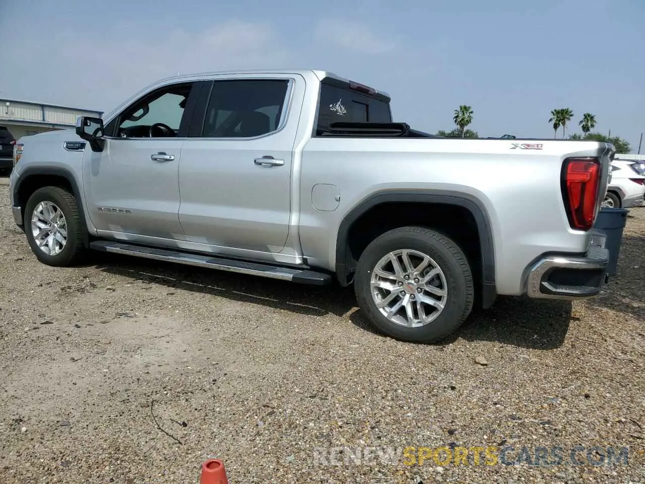 2 fotografías del automóvil dañado 3GTU9DED7LG114278 GMC SIERRA 2020