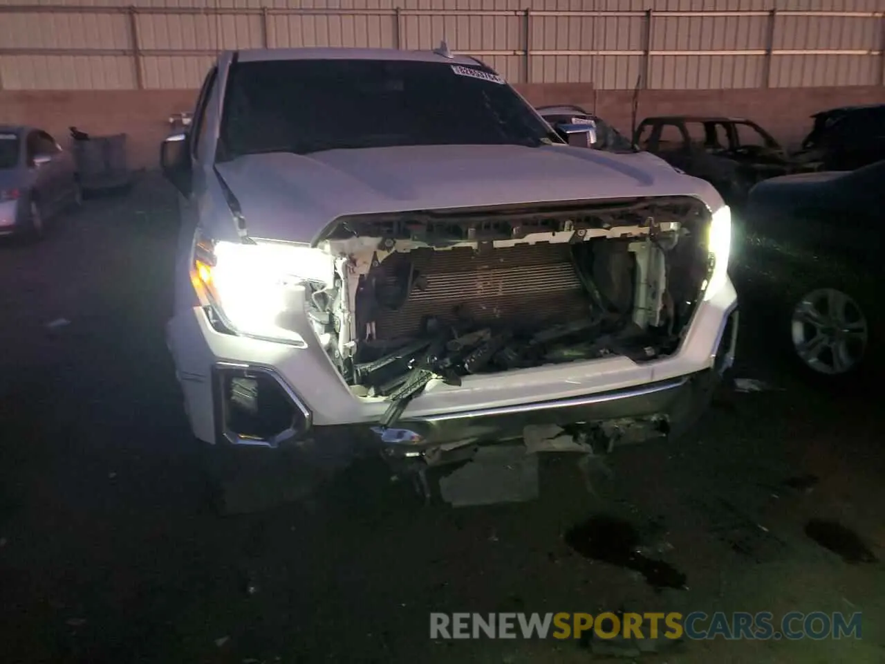 5 fotografías del automóvil dañado 3GTU9DET1LG190277 GMC SIERRA 2020