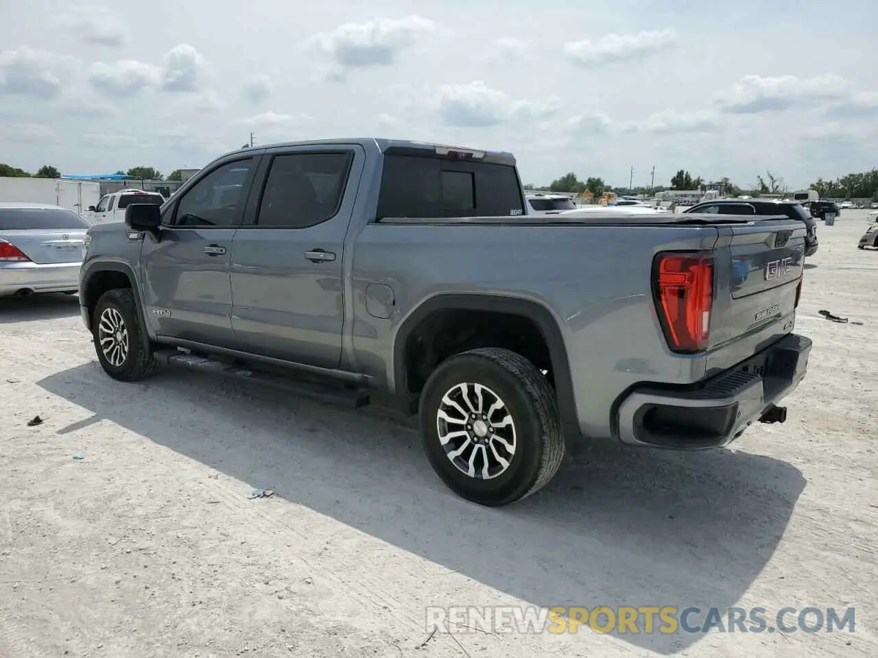 2 fotografías del automóvil dañado 3GTU9EET6LG277386 GMC SIERRA 2020
