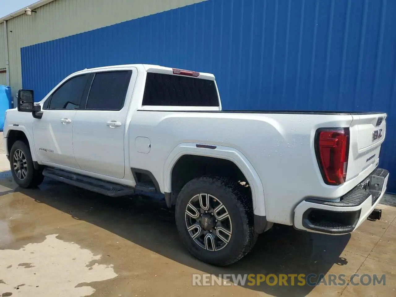 2 fotografías del automóvil dañado 1GT49PEY2MF318736 GMC SIERRA 2021