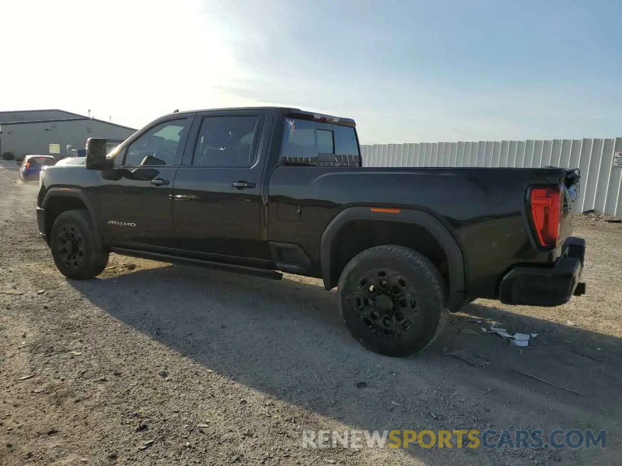 2 fotografías del automóvil dañado 1GT49PEY5MF248908 GMC SIERRA 2021