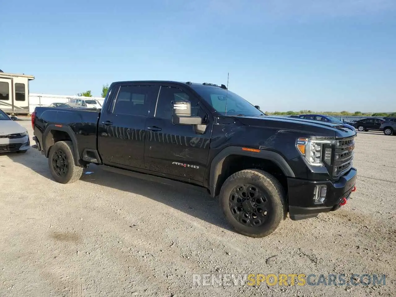 4 fotografías del automóvil dañado 1GT49PEY5MF248908 GMC SIERRA 2021