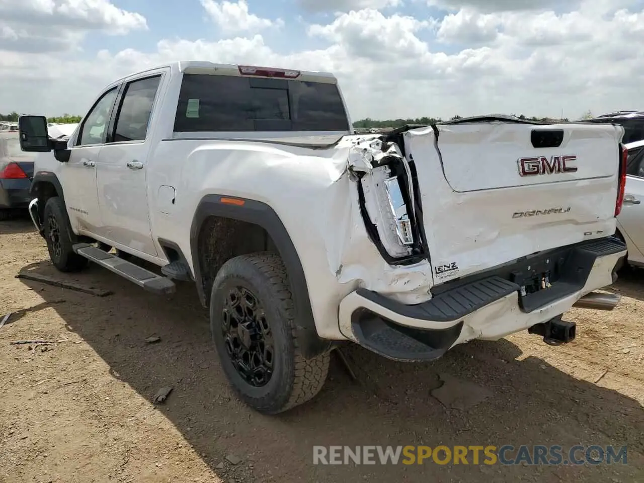 2 fotografías del automóvil dañado 1GT49RE77MF254681 GMC SIERRA 2021