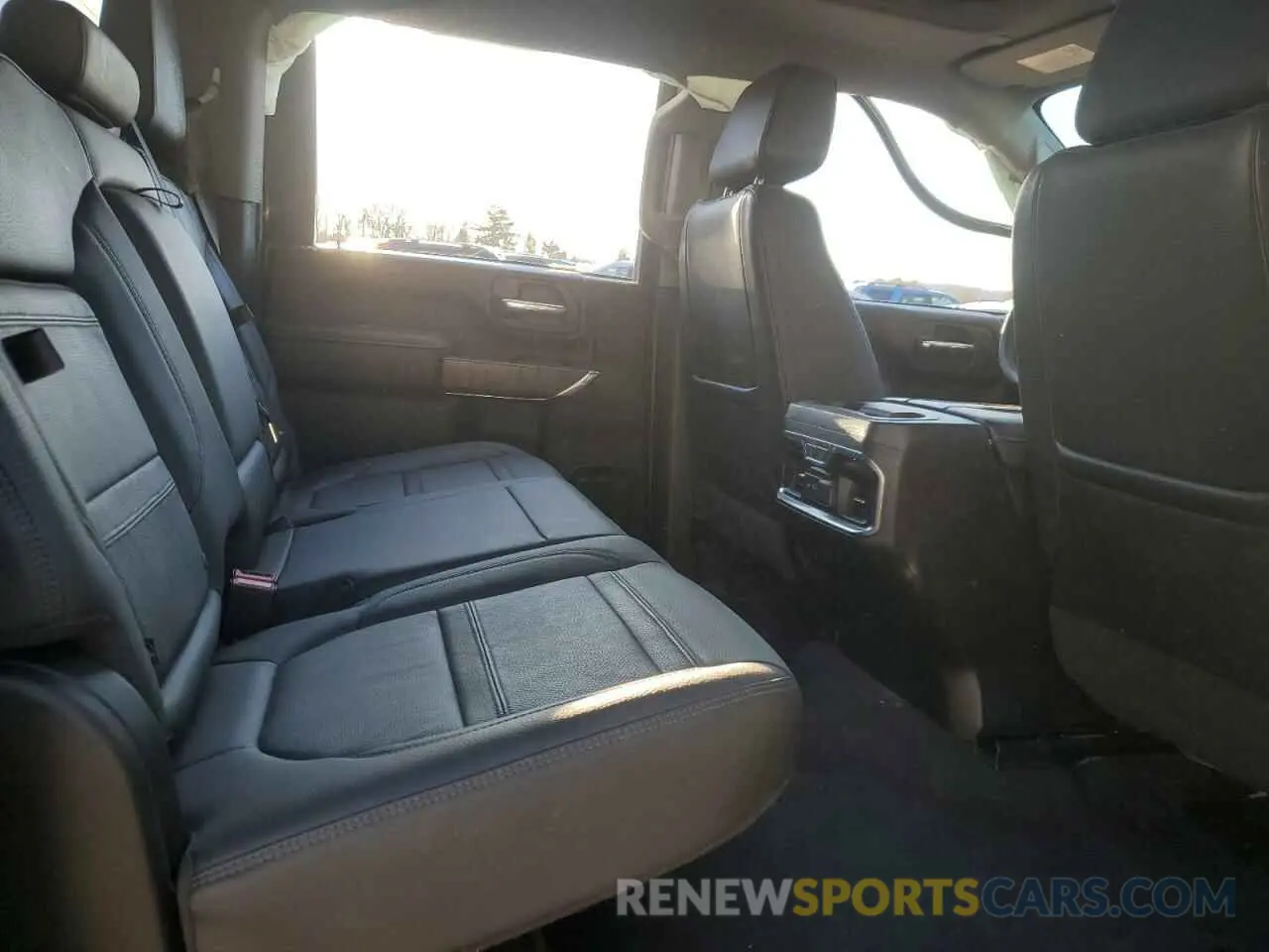 10 fotografías del automóvil dañado 1GT49REYXMF267854 GMC SIERRA 2021