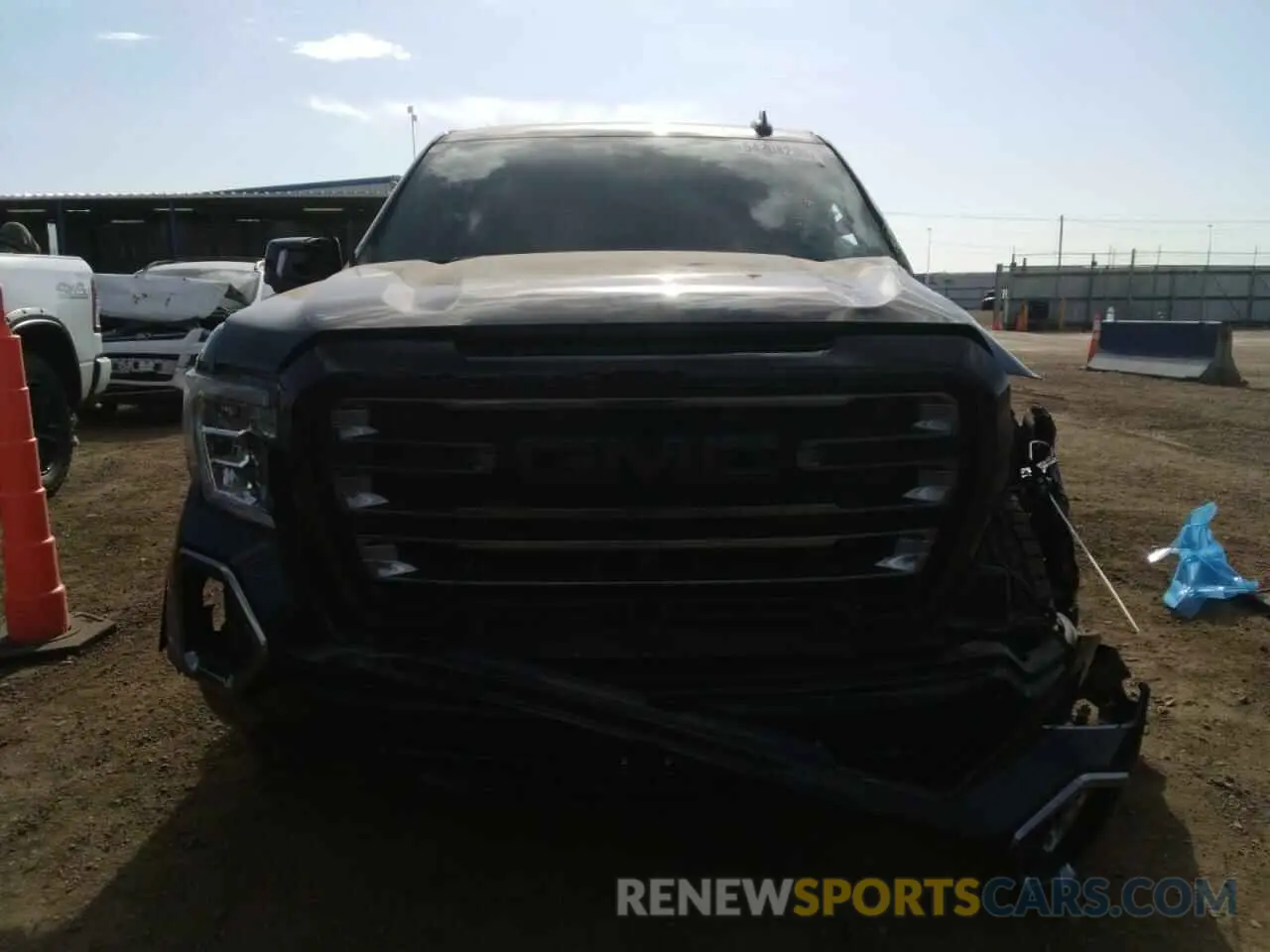 5 fotografías del automóvil dañado 1GTP9EEL6MZ277760 GMC SIERRA 2021