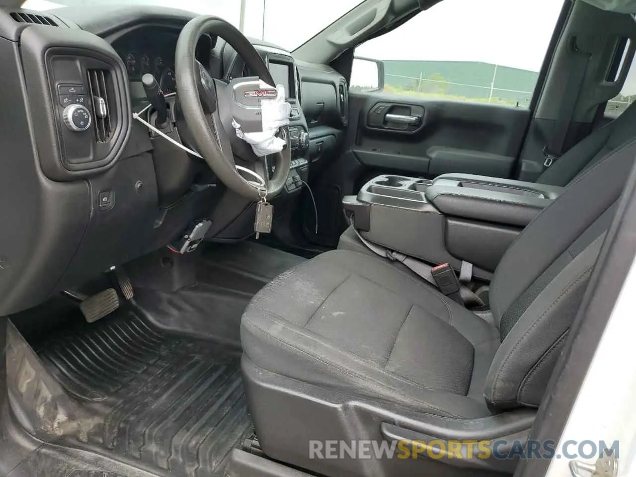7 fotografías del automóvil dañado 1GTR8AEF4MZ101322 GMC SIERRA 2021